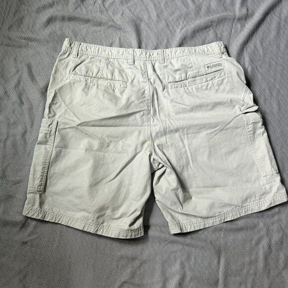 Men's Columbia Size 42 x 9 Shorts Khaki Cargo Pockets‎ Casual Cream Tan Outdoor - Picture 6 of 13